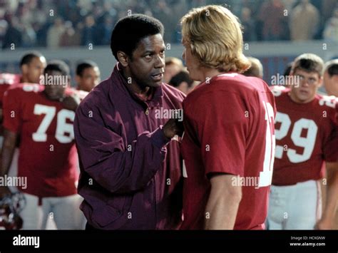 REMEMBER THE TITANS, Denzel Washington, 2000 Stock Photo - Alamy