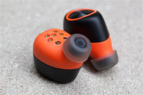 Motorola’s wireless earbuds are better than most, but still not good ...