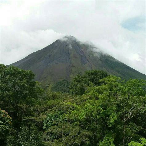 ARENAL VOLCANO NATIONAL PARK : ARENAL VOLCANO NATIONAL PARK : HISTORY AND LOCATION