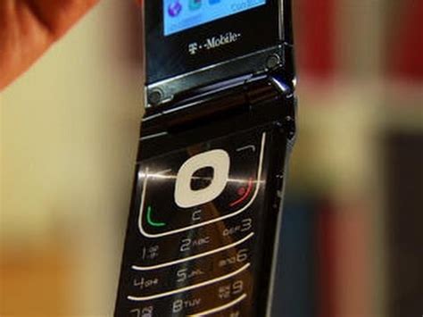 T-Mobile 768 flip phone goes back to basics - YouTube