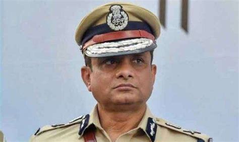 Ex-Kolkata police chief Rajeev Kumar skips CBI summons over Saradha ...