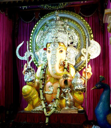 5 Famous Ganpati Idols to Visit in Pune During Ganesh Festival