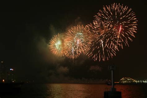 Fireworks | China National Day fireworks. Locate in Google M… | Flickr