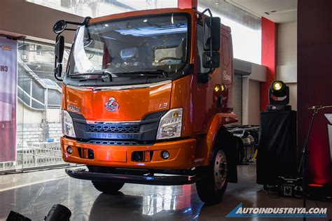 ChengLong launches new light and medium duty trucks - Truck & Bus News