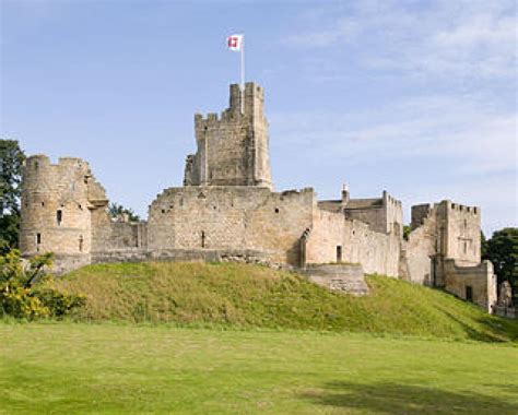 Prudhoe Castle | Rated and reviewed by experts on RatedTrips.com