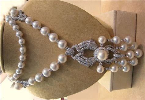 15 Carats of Diamonds in this Vintage David Webb Necklace | Cultured pearls, Beautiful jewelry ...