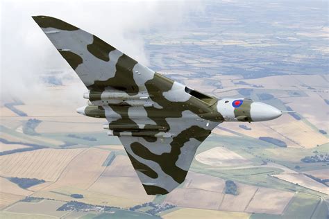 VULCAN BOMBER TO WOW NOSTALGIA FESTIVAL CROWDS DURING FAREWELL SEASON | MPA Creative