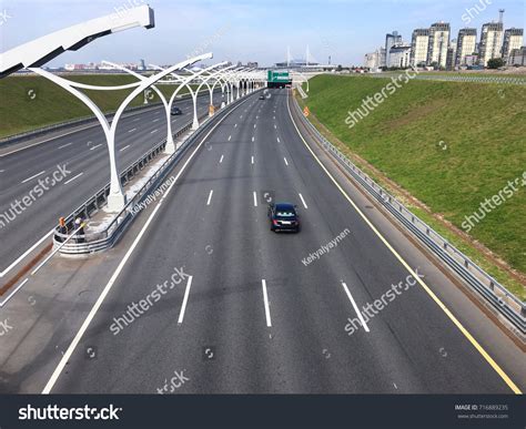 Four Line Highway: Over 1,408 Royalty-Free Licensable Stock Photos ...