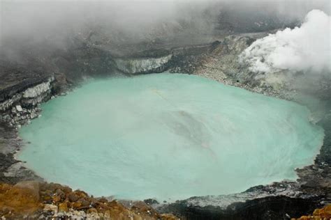 "death seems to much less painful than living": Poas Volcano National Park