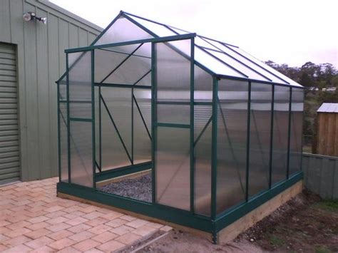 Glass vs Polycarbonate Greenhouse - Which Glazing is Better?