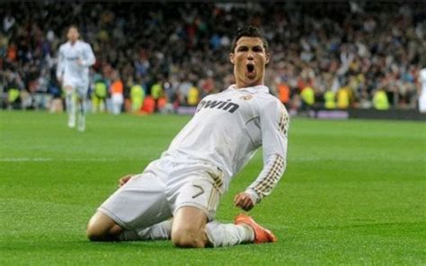 15 Best Real Madrid Strikers in the History of Football - Manslife