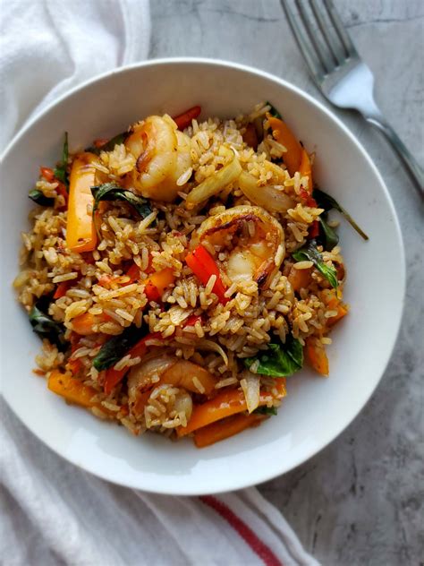 Thai basil fried rice - Hungry Lankan