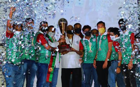 Champions Mohun Bagan lift I-League 2019-20 trophy