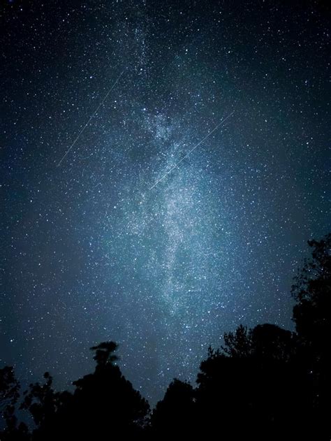 Milky Way on iPhone : r/astrophotography