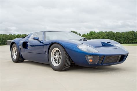 427-Powered CAV GT Ford GT40 Replica for sale on BaT Auctions - closed on August 11, 2022 (Lot ...