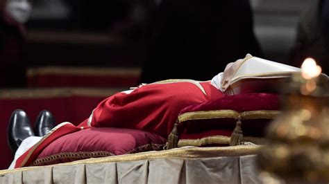 Pope Francis to preside at Requiem Mass for Pope Emeritus Benedict XVI - Vatican News