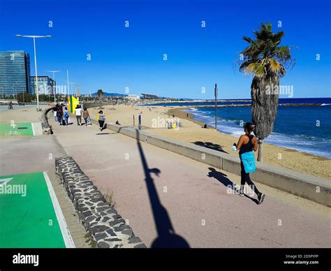 Mar bella beach barcelona hi-res stock photography and images - Alamy