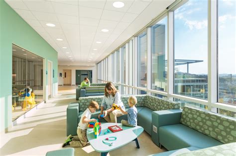 East Tennessee Children’s Hospital Surgery & NICU Addition | BarberMcMurry Architects