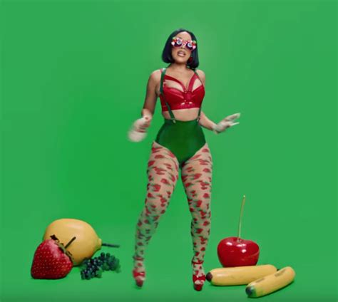 Doja Cat & Tyga Absolutely Revere The Booty On "Juicy"