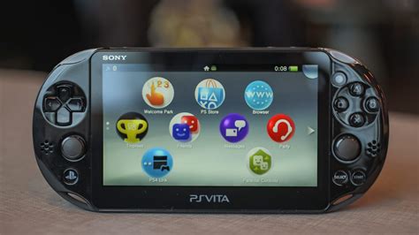 PlayStation Vita Slim shows off thinner, lighter design (photos) - CNET