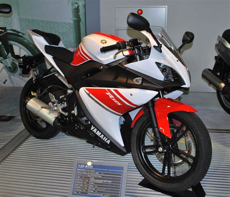 Yamaha YZF-R125 - Wikipedia