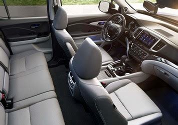 2018-honda-ridgeline-interior-view - Huntsville Honda