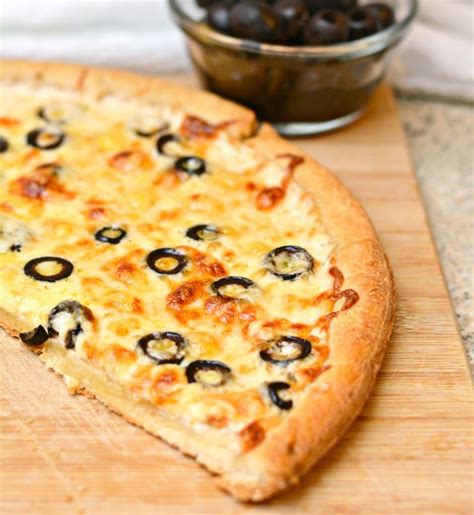 Quick Olive Recipes - Olive Alfredo Pizza & Spicy Stuffed Olives #OlivesFromSpain | Olive ...