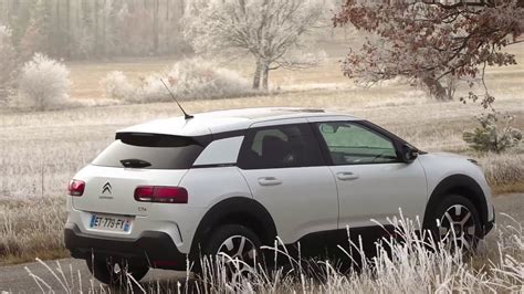 2018 NEW Citroën C4 Cactus in Pearl White Driving Scenes Video Debut ...