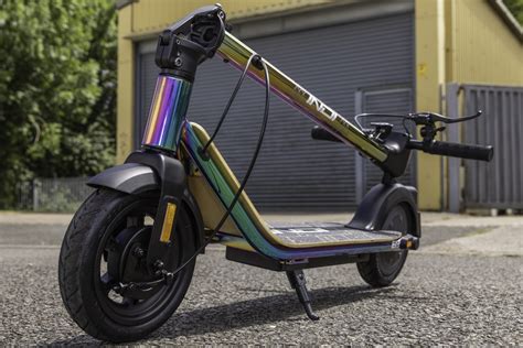 Buying an e-scooter: why choose Halfords? - Halfords