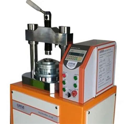 Hydraulic Pellet Press Machine at best price in New Delhi by Global Unisol (India) Private ...