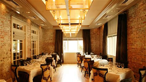 Brennan's of Houston — Restaurant Review | Condé Nast Traveler