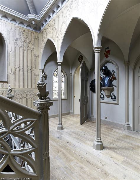 How Sir Robert Walpole's son turned 1776 Strawberry Hill House into bachelor pad | Daily Mail Online