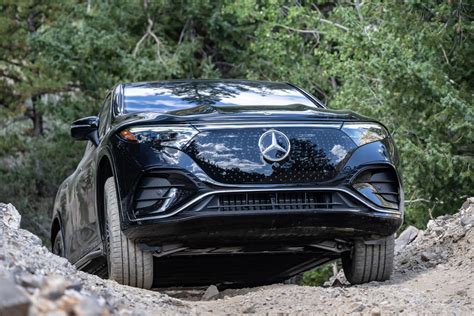 2023 Mercedes-Benz EQS SUV Is a Three-Row Electric Luxobarge - CNET