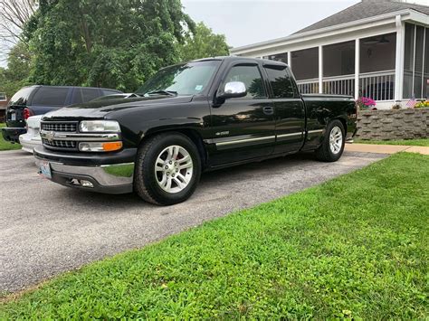 Alex's 2002 Chevrolet Silverado 1500 - Holley My Garage