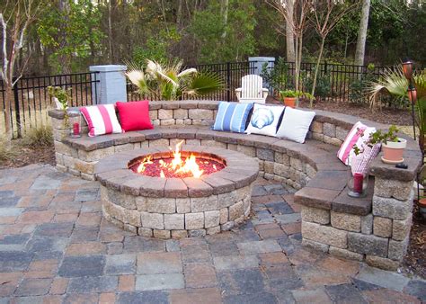 3 Easy DIY Fire Pit Ideas | Woodlanddirect.com