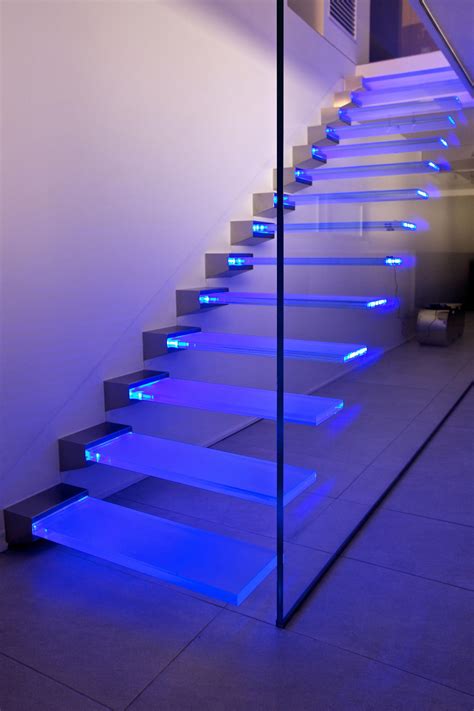 Floating Staircase|Floating Stairs | Demax Arch | Glass stairs design ...