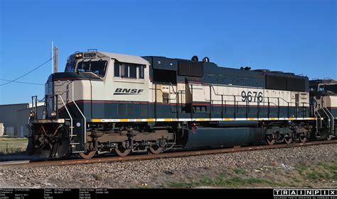 The BNSF Photo Archive - SD70MAC #9676