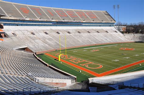 Clemson Stadium – Volunteer Restoration