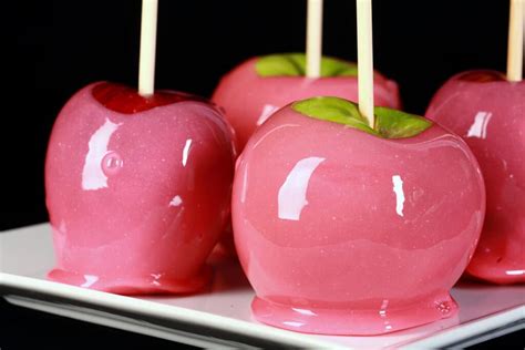 How to Make Candy Apples [Easy & Tasty!] - Celebration Generation