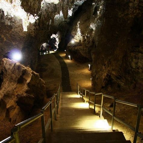 Maropeng Visitors Centre & Sterkfontein Caves – No Limits