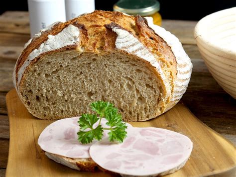 Weizenmischbrot mit Sauerteig - mit langer und kalter Teigführung - BrotAberLecker Tree Carving ...