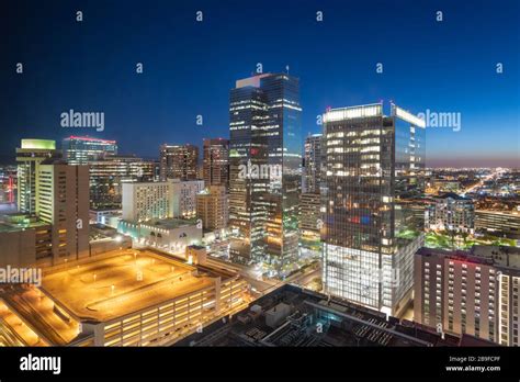 Phoenix arizona skyline night hi-res stock photography and images - Alamy