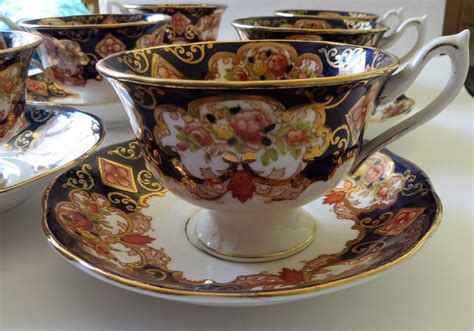 Royal Albert Tea Set - Pattern Heirloom | Collectors Weekly