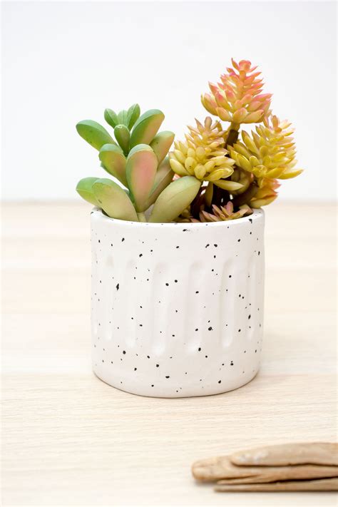 Modern DIY Mini Air Dry Clay Pot - A Pretty Fix