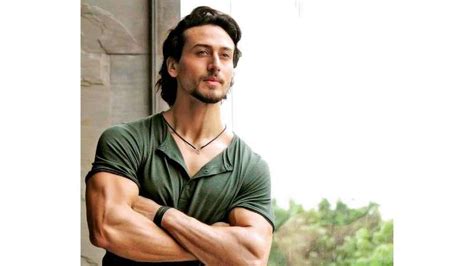 Tiger Shroff Height, Age, Weight, GF, Biography & More - BioExposed