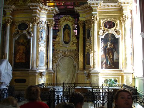 File:Peter and Paul Cathedral Interior1, St. Petersburg, Russia.jpg - Wikimedia Commons