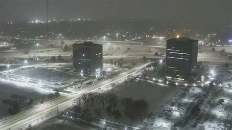 Michigan road conditions: 'Double whammy' of winds, temperatures making ...