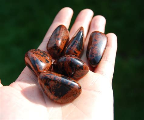 obsidian stone qualities – obsidian meaning – Lifecoach