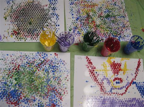 Bubble wrap painting! 1st graders LOVED it- | Homeschool art, Classroom crafts, Kids art projects