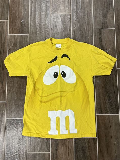 Yellow Peanut M&M’s VTG Big Head Shirt Size Medium | eBay